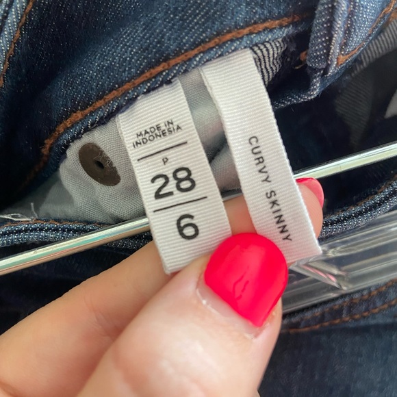 LOFT Curvy Skinny Jeans - Picture 4 of 4